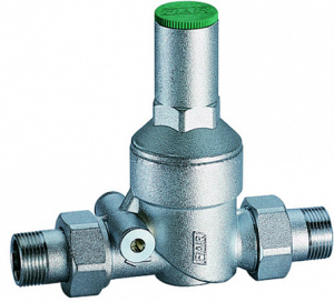 Редуктор FAR 3/4" НР-НР без манометра хромированный