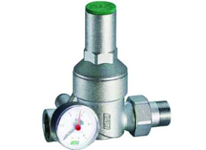 Редуктор FAR 1/2" ВР-НР с манометром хромированный