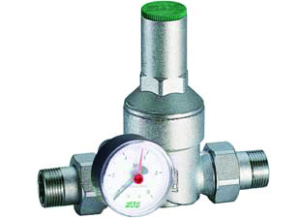 Редуктор FAR 2" НР-НР с манометром хромированный