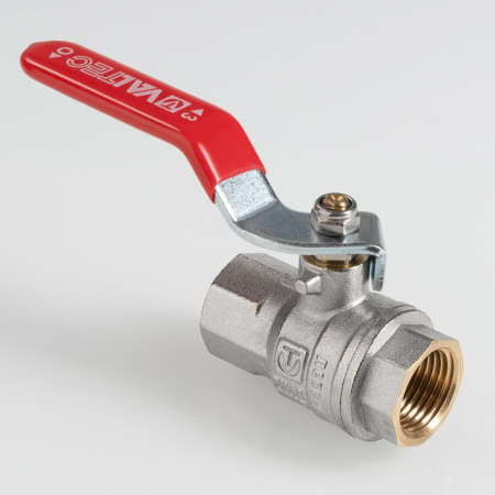 Кран шаровой Valtec ГОСТ с флажковой рукояткой и внутренней резьбой 1/2"
