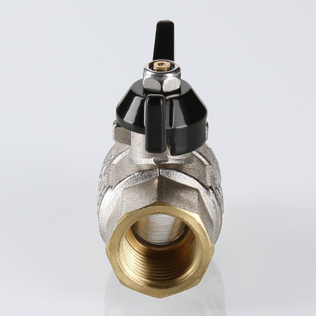 Кран шаровой Valtec Perfect с ручкой-бабочкой и внутренней–наружной резьбой 1"