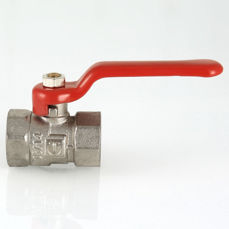 Кран шаровой Valtec Compact с флажковой рукояткой и внутренней резьбой 3/4"