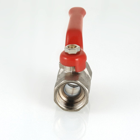 Кран шаровой Valtec Compact с флажковой рукояткой и внутренней резьбой 3/4"