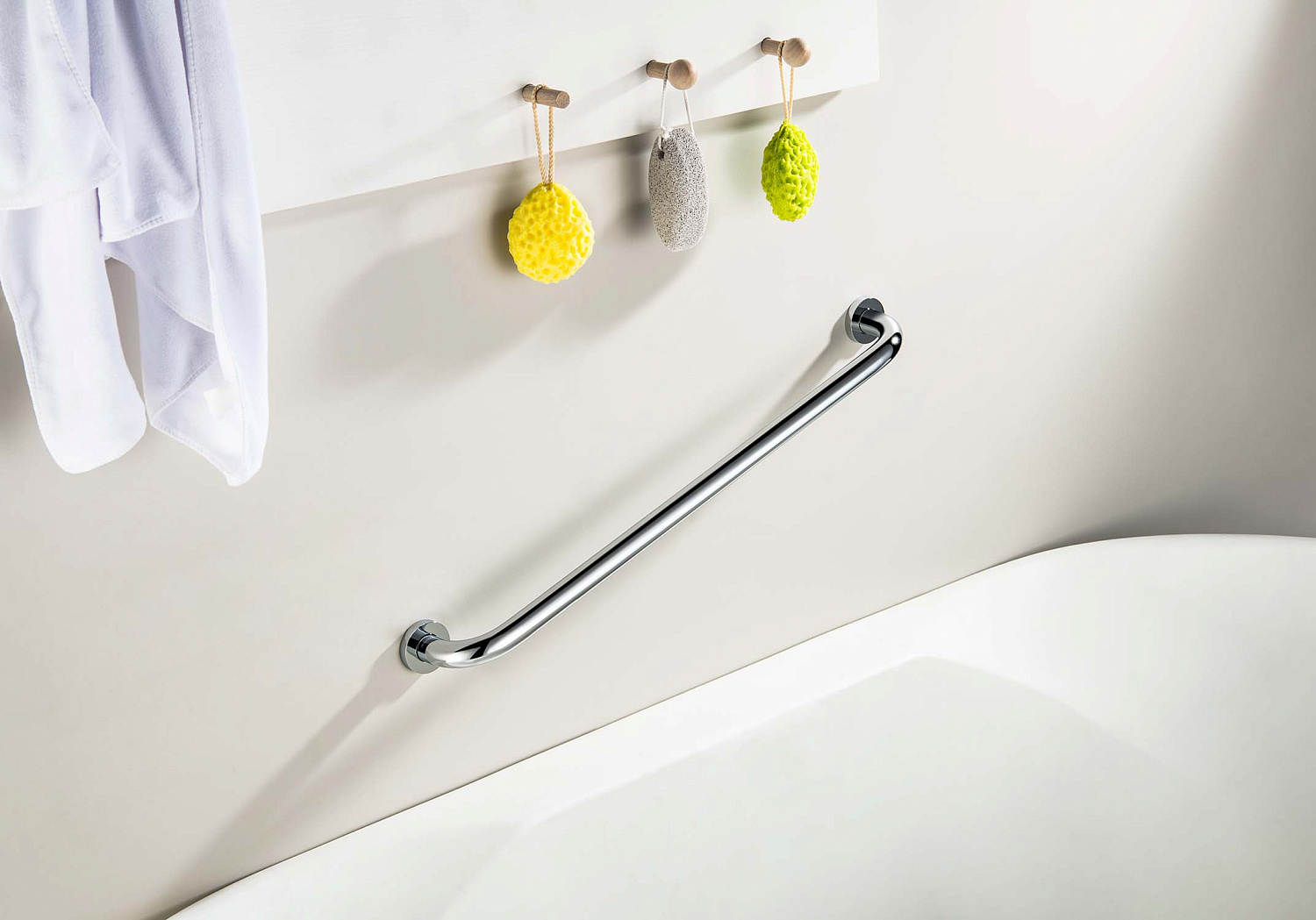 Поручень 650 мм Aquatek хром