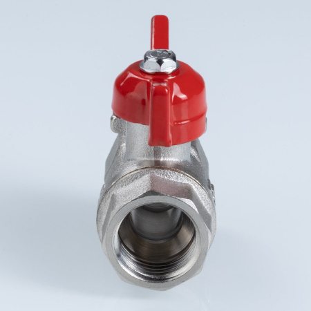 Шаровой кран Valtec Стандарт никелированный (ГОСТ) c ручкой-бабочкой и внутренней резьбой 3/4"