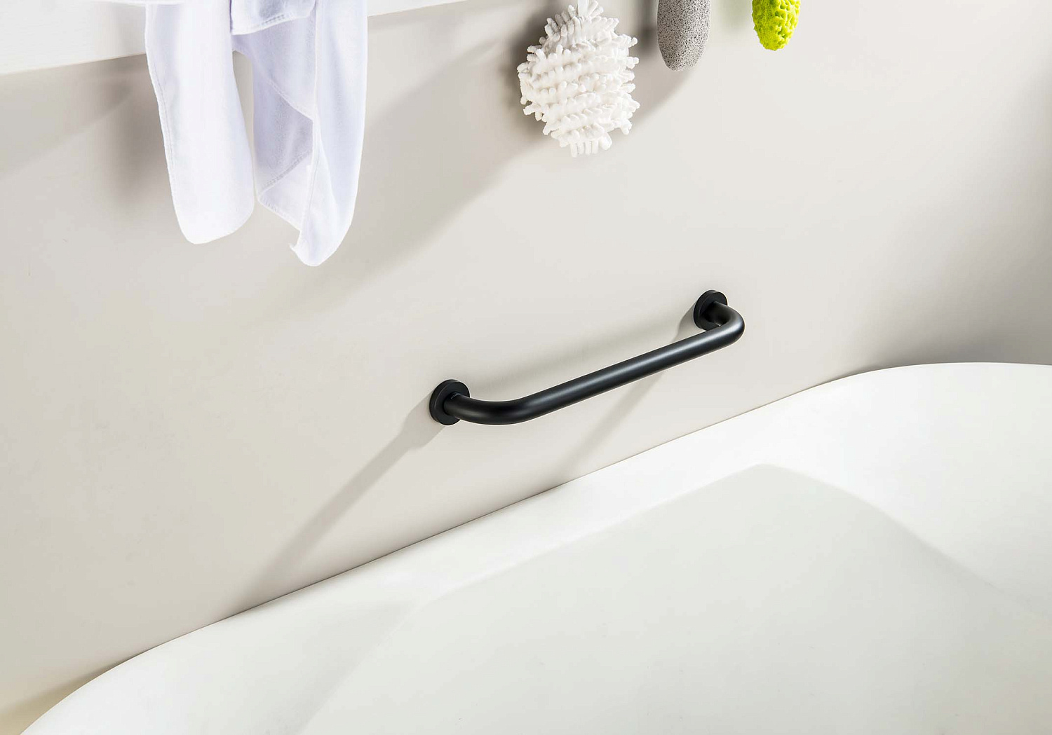 Поручень 450 мм Aquatek черный