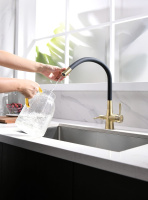 Смеситель Lemark Comfort LM3075B для кухни с гибким изливом с подключением к фильтру с питьевой водой Бронза