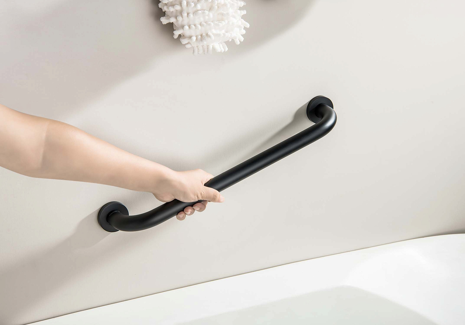 Поручень 450 мм Aquatek черный