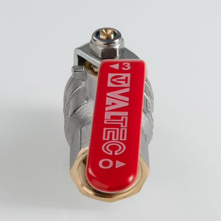 Кран шаровой Valtec ГОСТ с флажковой рукояткой и внутренней–наружной резьбой