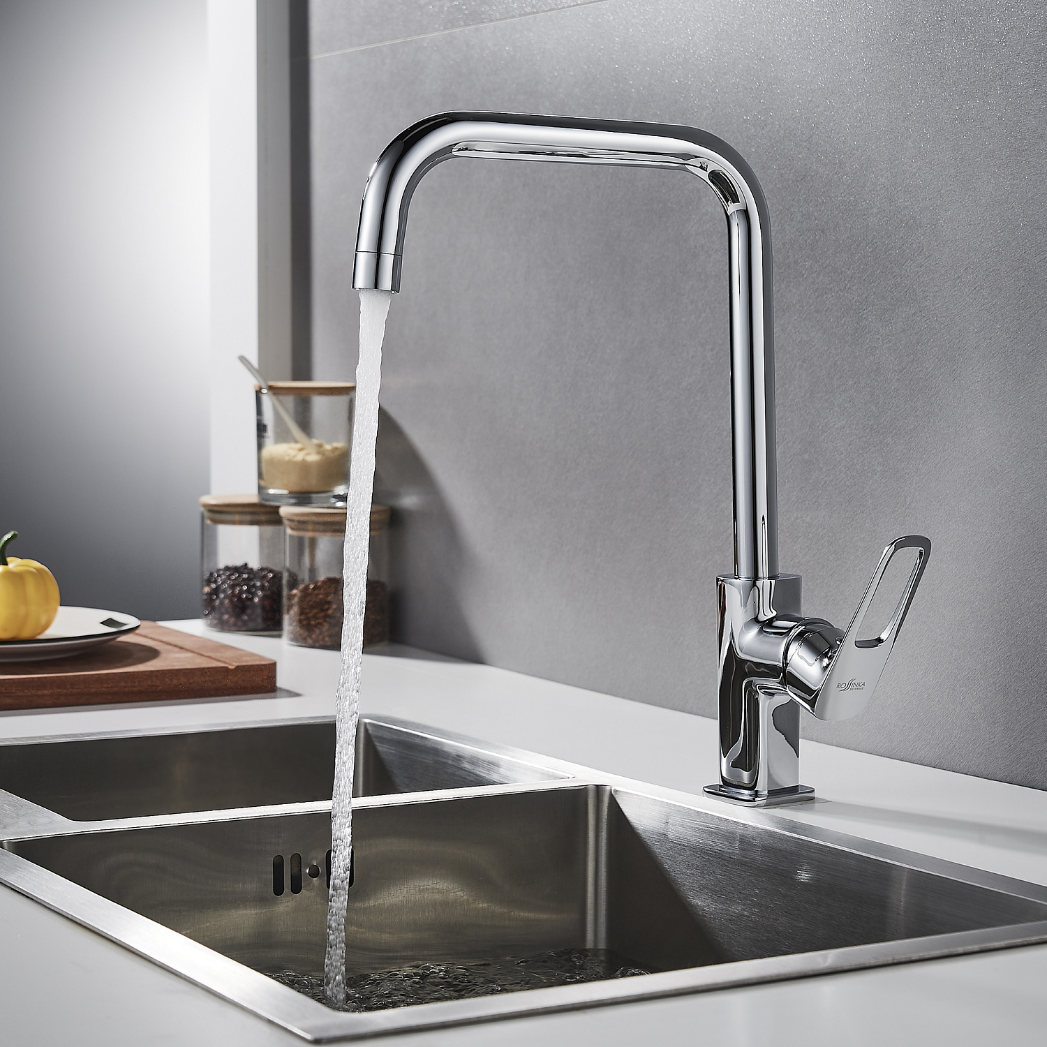 Смеситель Rossinka RS46-23 для кухни с поворотным изливом