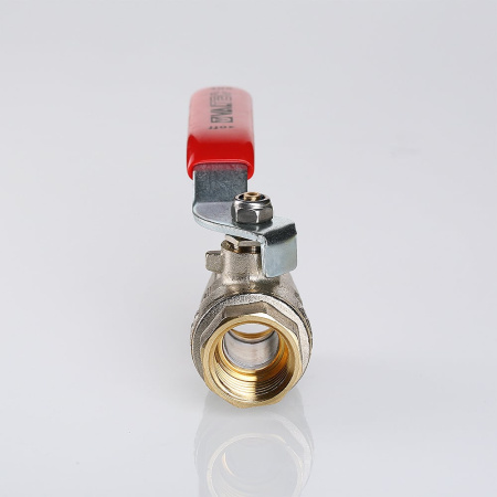 Кран шаровой Valtec Base с флажковой рукояткой и внутренней резьбой 4"