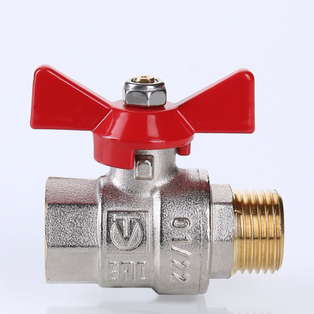 Кран шаровой Valtec Base с ручкой-бабочкой и внутренней–наружной резьбой 1/2"