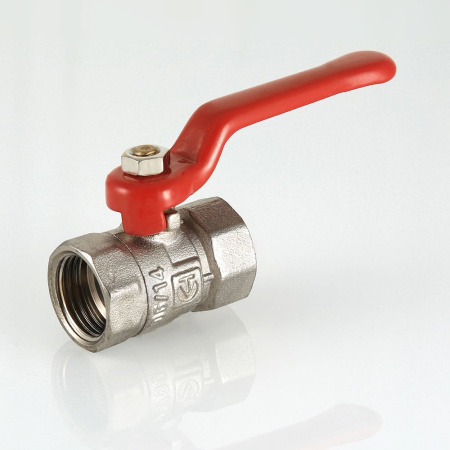 Кран шаровой Valtec Compact с флажковой рукояткой и внутренней резьбой 3/4"