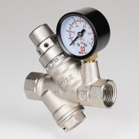 Редуктор давления Valtec с фильтром и манометром 3/4"