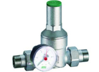 Редуктор FAR 2" НР-НР с манометром хромированный