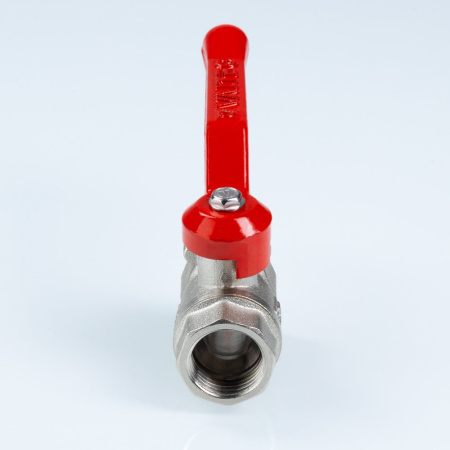 Шаровой кран Valtec Стандарт никелированный (ГОСТ) c флажковой рукояткой и внутренней резьбой 3/4"