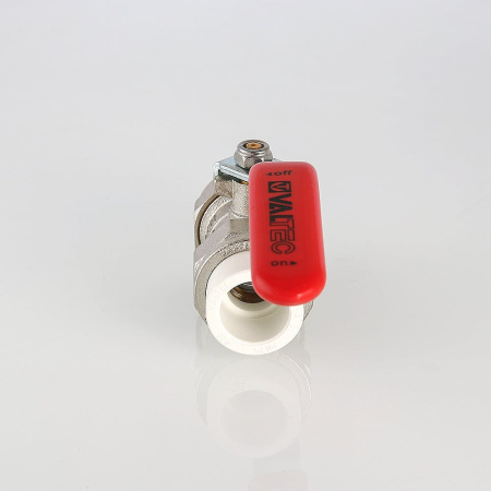 Кран шаровой Valtec латунный с двумя переходами на полипропиленовую трубу 20 мм