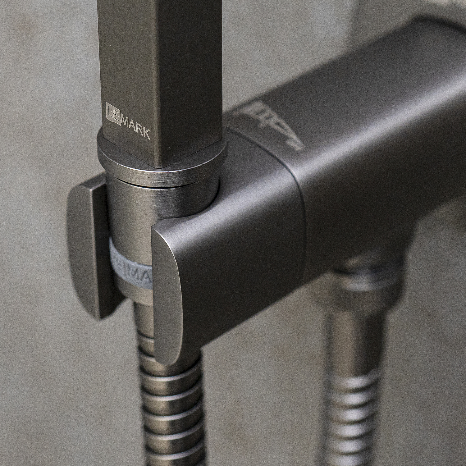 Смеситель Lemark Solo LM7172GM с гигиеническим душем встраиваемый