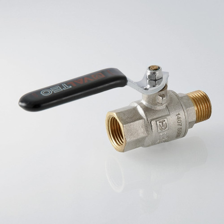 Кран шаровой Valtec Perfect с флажковой рукояткой и внутренней–наружной резьбой 1 1/4"