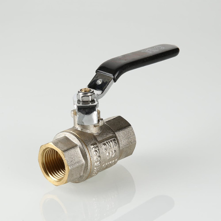 Кран шаровой Valtec Perfect с флажковой рукояткой и внутренней резьбой 1 1/4"