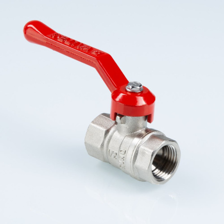 Шаровой кран Valtec Стандарт никелированный (ГОСТ) c флажковой рукояткой и внутренней резьбой 3/4"