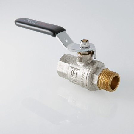 Кран шаровой Valtec Perfect с флажковой рукояткой и внутренней–наружной резьбой 1 1/4"