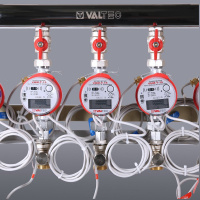 Узел этажный Valtec для поквартирного учета тепловой энергии с автоматическим регулятором перепада давлений 3/4" ввод справа 8 вых